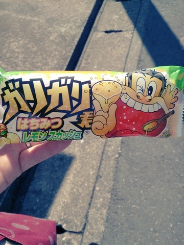 摜