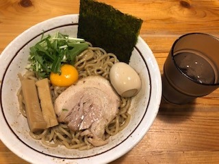 摜
