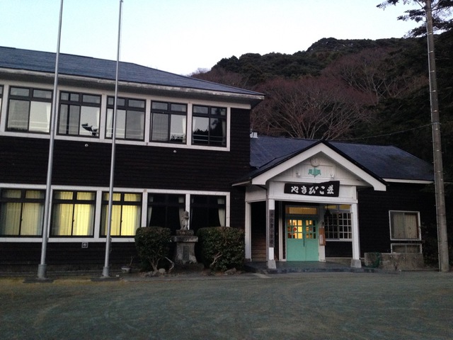 摜
