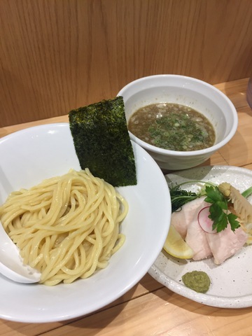 摜