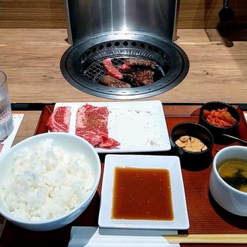 摜