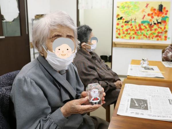摜