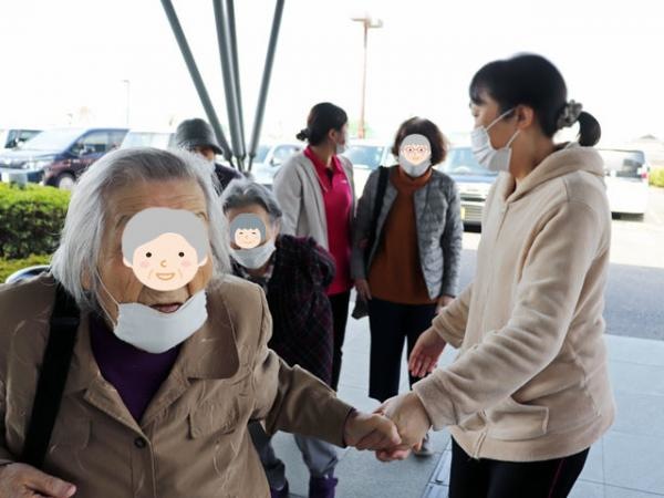 摜